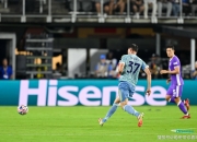 B体育体育平台-尤文图斯主场告捷，提前晋级淘汰赛