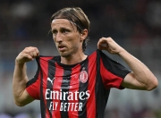 B体育体育登录-AC米兰主场不敌对手，遭遇三连败的简单介绍