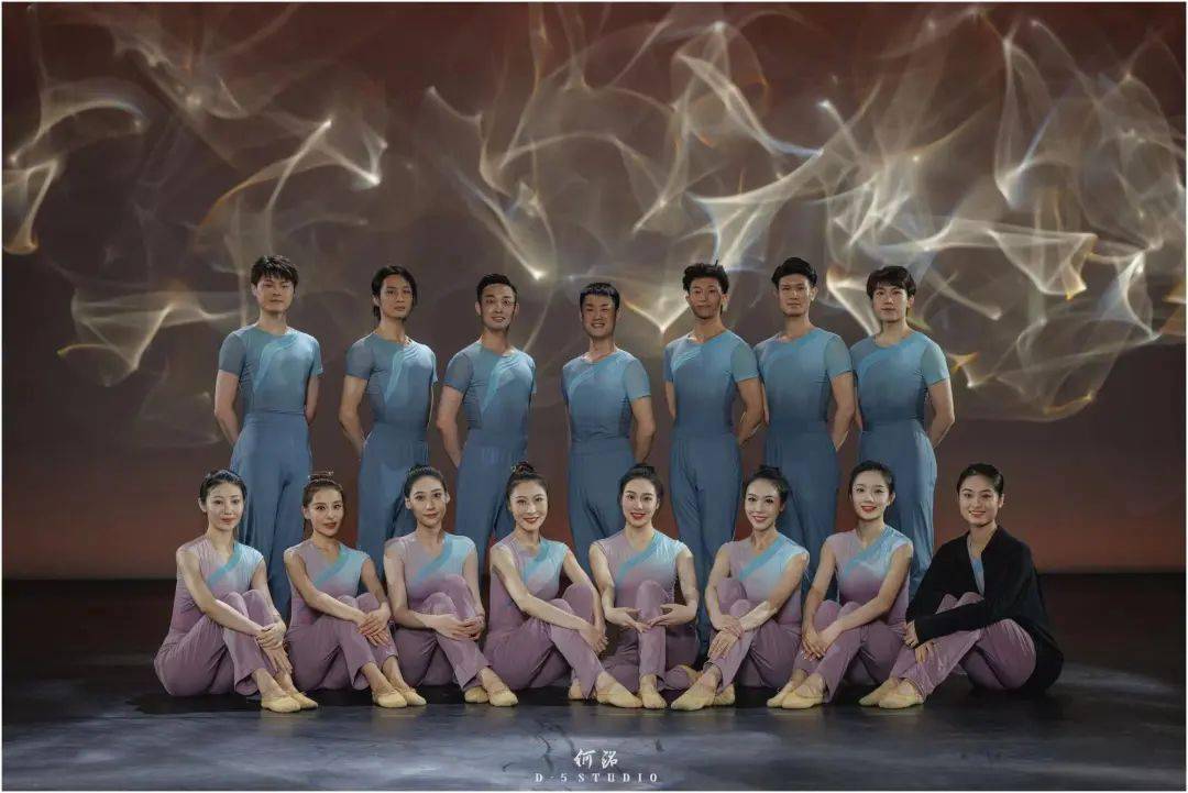 关于选手情侣组合夺冠，共赴梦之舞的信息