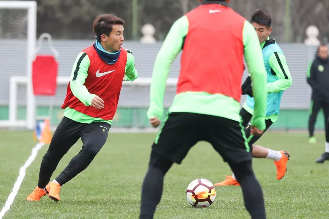 维也纳体能教练认真备战周中战事