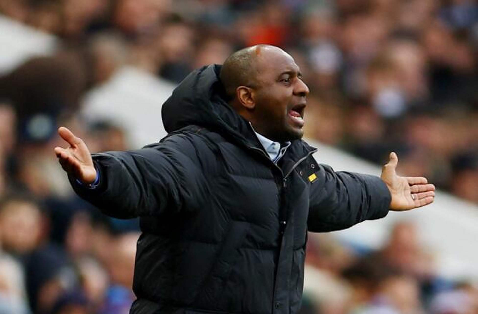 利兹联惊险逃平，保级形势严峻的简单介绍