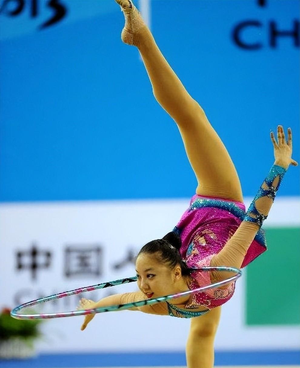 韩国体操偶像夺得双料冠军