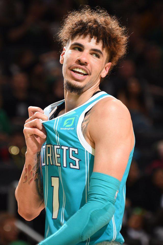 包含法国横扫德国在洛哈丁两名后卫缺席下的词条