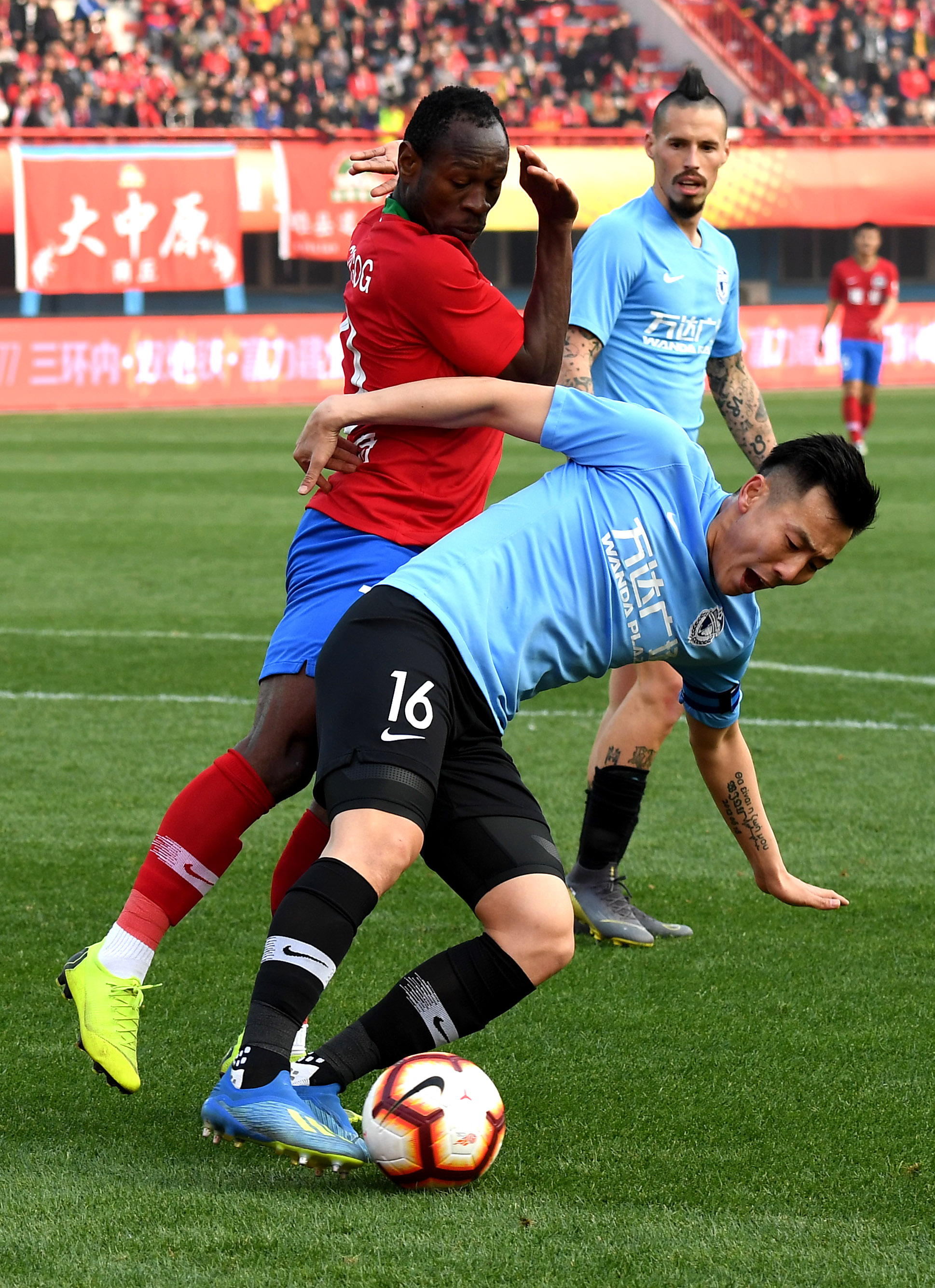 大连一方战平河南建业，积分排名保持稳定的简单介绍