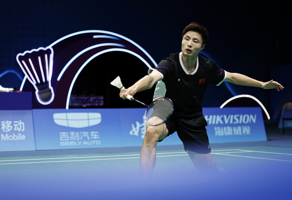 羽毛球比赛中中国选手强势夺金