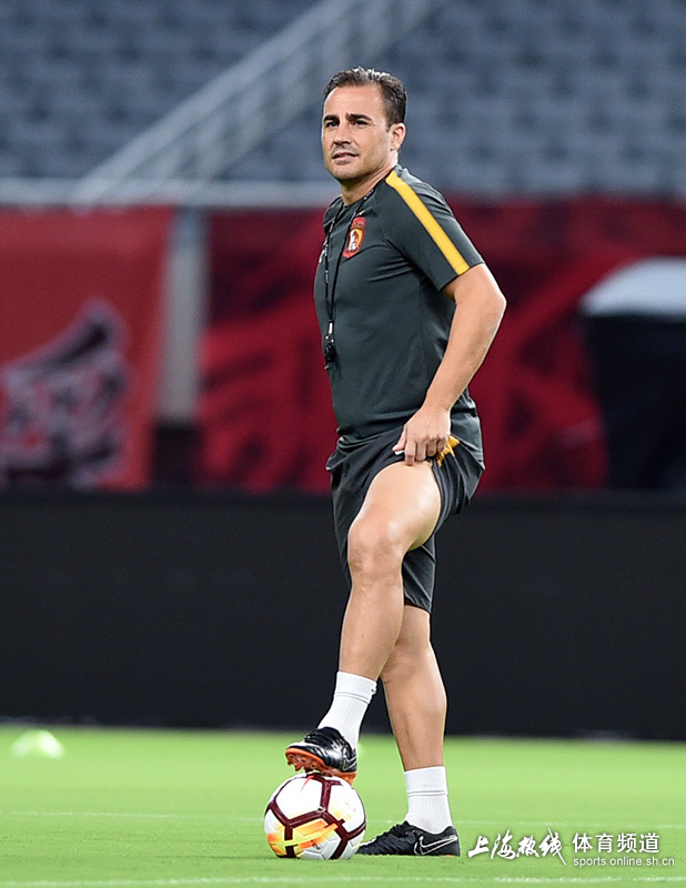 维根山队士气高昂，备战艰难之战