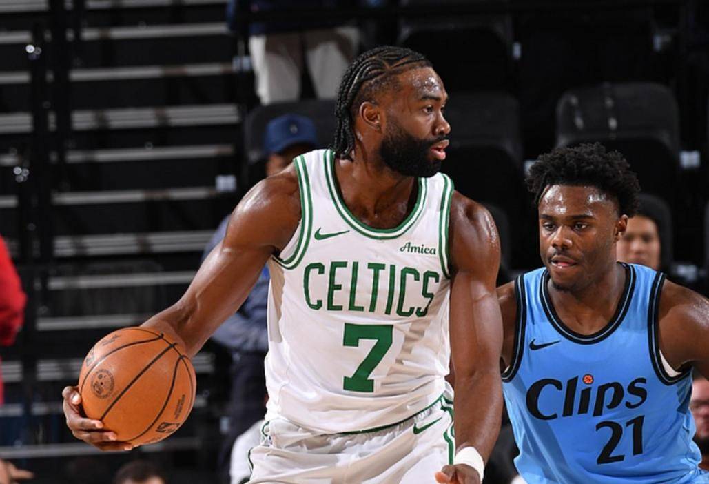 快船憾负凯尔特人，需全队努力