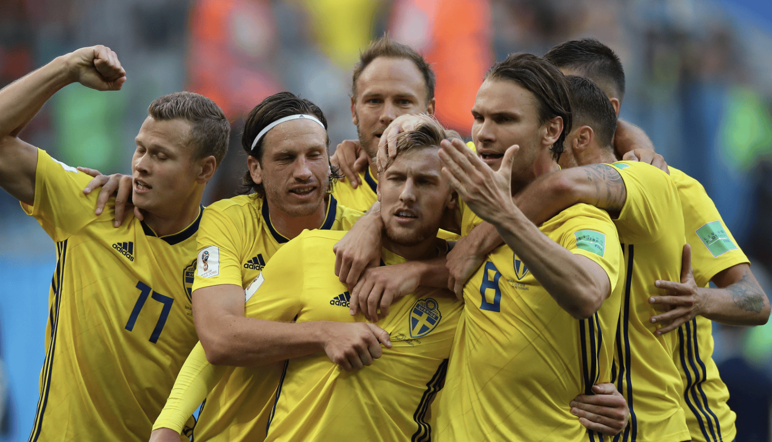 欧预赛精彩:斯洛文尼亚队奋力踢球的简单介绍 欧预赛精彩:斯洛文尼亚队奋力踢球的简单介绍