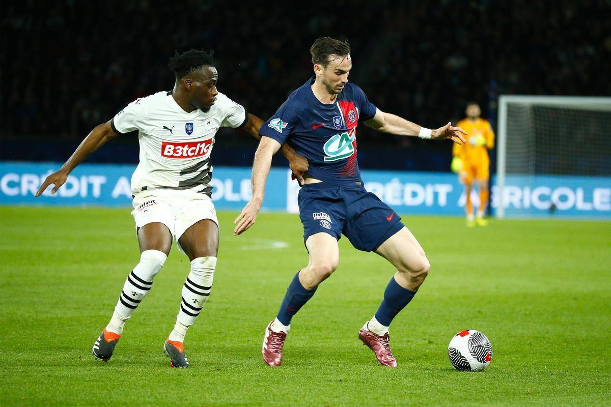 雷恩主场战胜尼斯,取得重要胜利 雷恩主场战胜尼斯,取得重要胜利